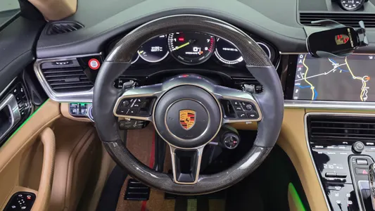 Porsche (971) 2.9 AWD E- 2018 13