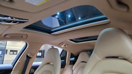 Porsche (971) 2.9 AWD E- 2018 18