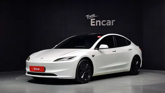 Tesla 3 AWD 2024