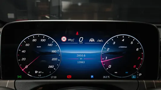 Mercedes-Benz E-Class W214 E300 4MATIC 2025 8