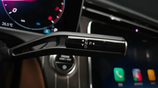 Mercedes-Benz E-Class W214 E300 4MATIC 2025 9