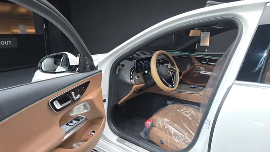 Mercedes-Benz E-Class W214 E300 4MATIC 2025 10