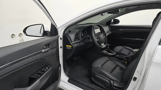 Hyundai AD 1.6 GDI 2018 10
