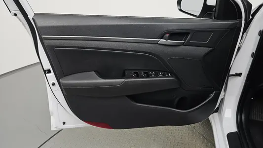 Hyundai AD 1.6 GDI 2018 25