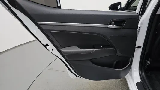 Hyundai AD 1.6 GDI 2018 26