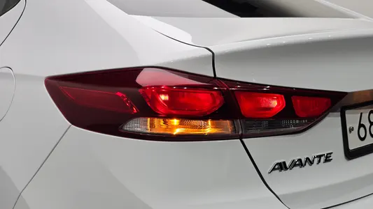 Hyundai AD 1.6 GDI 2018 24