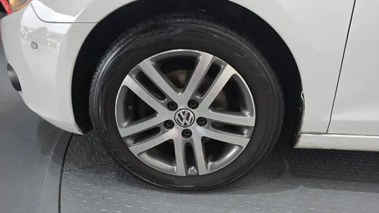 Volkswagen 6 2.0 TDI 2010 5