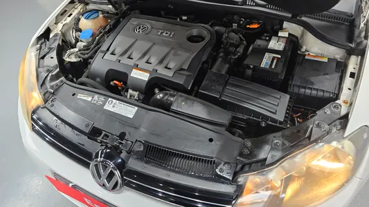 Volkswagen 6 2.0 TDI 2010 6