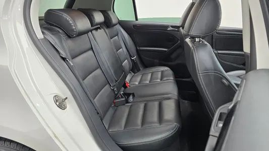 Volkswagen 6 2.0 TDI 2010 11