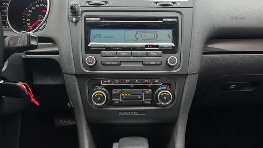 Volkswagen 6 2.0 TDI 2010 14