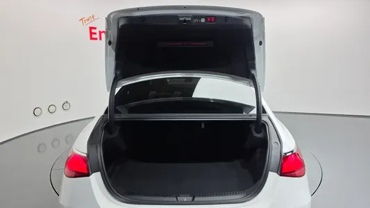 Mercedes-Benz E-Class W214 E450 4MATIC 2024 27