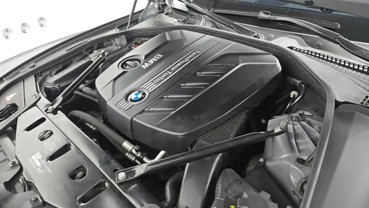 BMW 5 Series (F10) 520d 2013 6