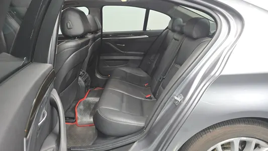 BMW 5 Series (F10) 520d 2013 12