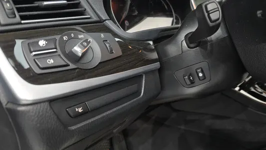 BMW 5 Series (F10) 520d 2013 27