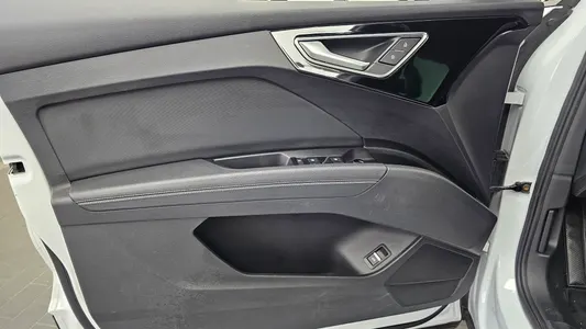 Audi Q4 e- (F4) 40 2022 24