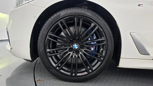 BMW 5 Series (G30) 540i xDrive M 2018 5
