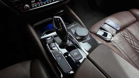BMW 5 Series (G30) 540i xDrive M 2018 9