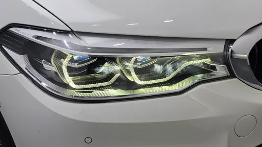 BMW 5 Series (G30) 540i xDrive M 2018 22