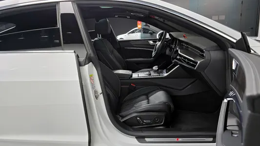 Audi A7 (4K) 55 TFSI 2020 11