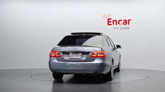 Mercedes-Benz E-Class W212 E350 4MATIC 2010 4
