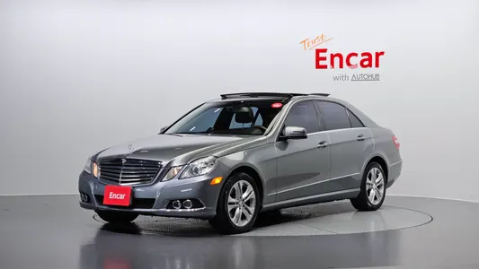 Mercedes-Benz E-Class W212 E350 4MATIC 2010