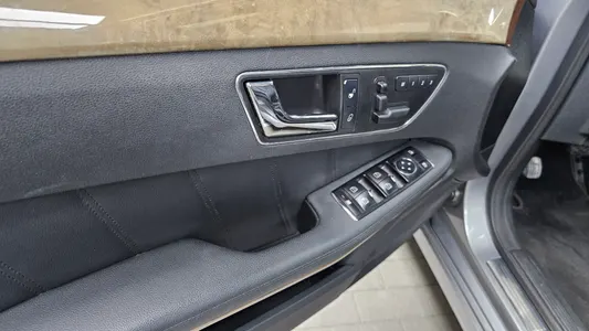 Mercedes-Benz E-Class W212 E350 4MATIC 2010 18