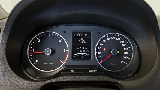 Volkswagen 폴로 1.6 TDI R-Line 2013 8