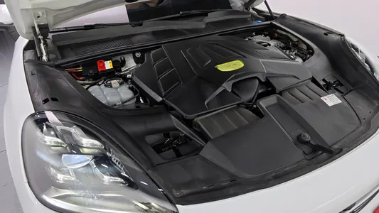 Porsche (PO536) 3.0 E- 2020 6