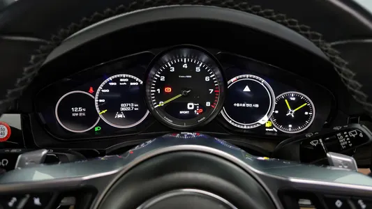 Porsche (PO536) 3.0 E- 2020 8