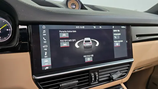 Porsche (PO536) 3.0 E- 2020 17
