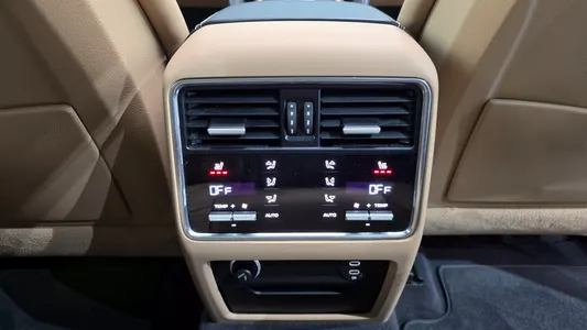 Porsche (PO536) 3.0 E- 2020 19
