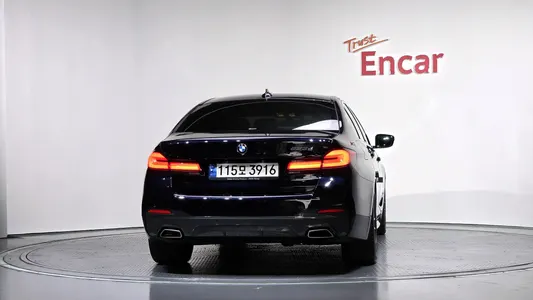 BMW 5 Series (G30) 523d M 2021 4