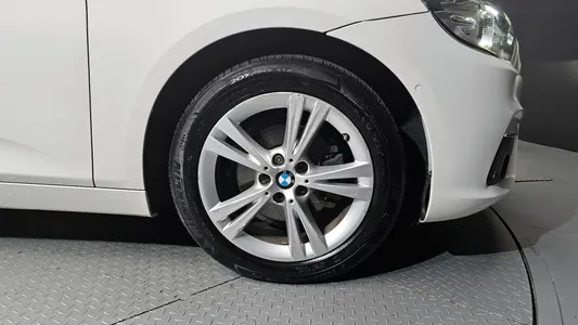 BMW 2 Series Tourer (F45) 2015 5