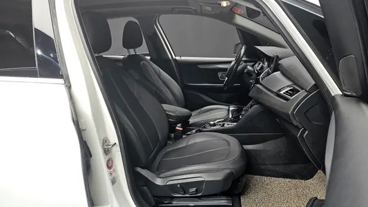 BMW 2 Series Tourer (F45) 2015 10