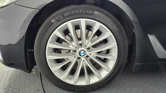 BMW 5 Series (G30) 520i 2022 5