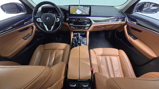 BMW 5 Series (G30) 520i 2022 7