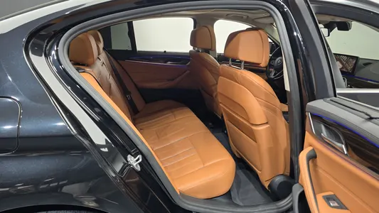 BMW 5 Series (G30) 520i 2022 12