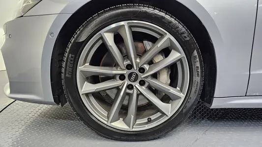 Audi A7 (4K) 55 TFSI 2022 5