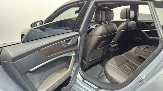 Audi A7 (4K) 55 TFSI 2022 11