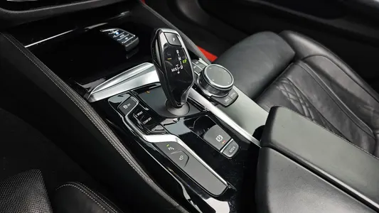 BMW 5 Series (G30) 520d M 2018 9