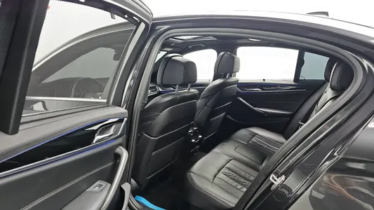 BMW 5 Series (G30) 520d M 2018 12