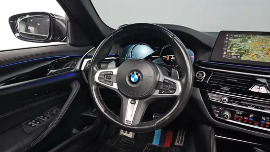 BMW 5 Series (G30) 520d M 2018 13