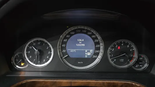 Mercedes-Benz E-Class W212 E300 2011 8