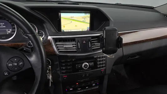 Mercedes-Benz E-Class W212 E300 2011 14