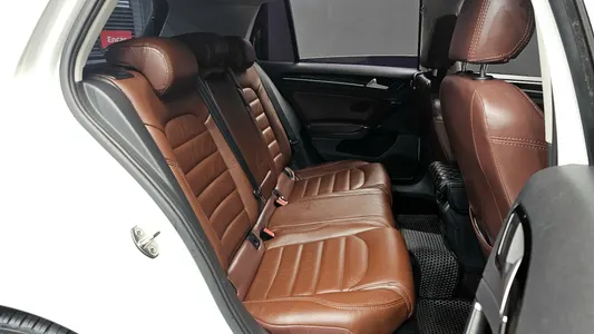 Volkswagen 7 2.0 TDI 2015 12