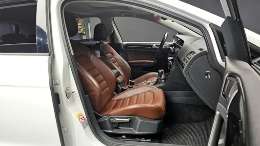Volkswagen 7 2.0 TDI 2015 10
