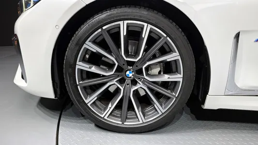 BMW 7 Series (G11) 740Li xDrive M 2022 5