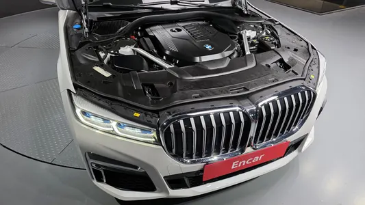 BMW 7 Series (G11) 740Li xDrive M 2022 6