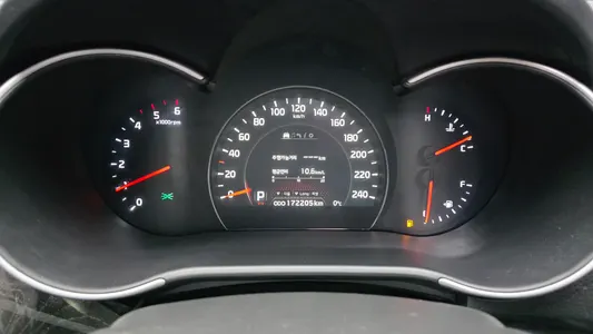 Kia R 2.0 2WD 2012 8
