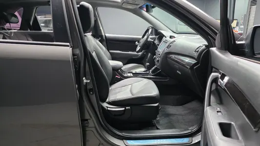 Kia R 2.0 2WD 2012 11